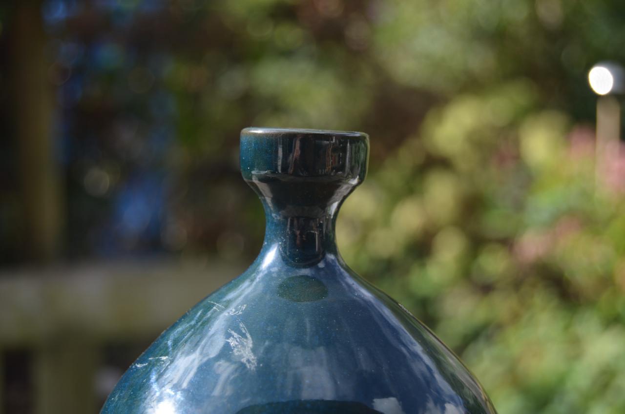 Mooie blauw/groene keramieke fles/vaas