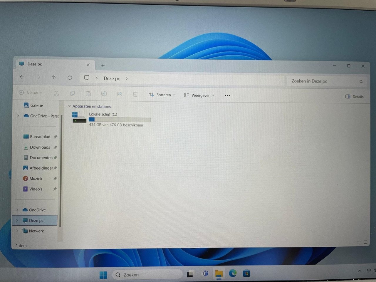 Medion 15.6 inch laptop - met Windows 11 512GB SSD 8GB Office pakket Sleeve