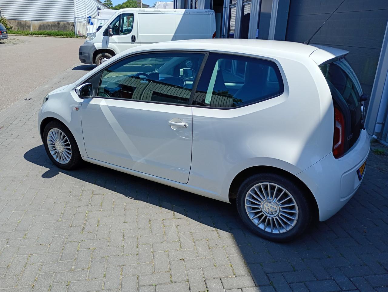 Volkswagen high up 1.0