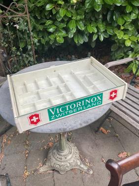 Vintage winkeldisplay Victorinox