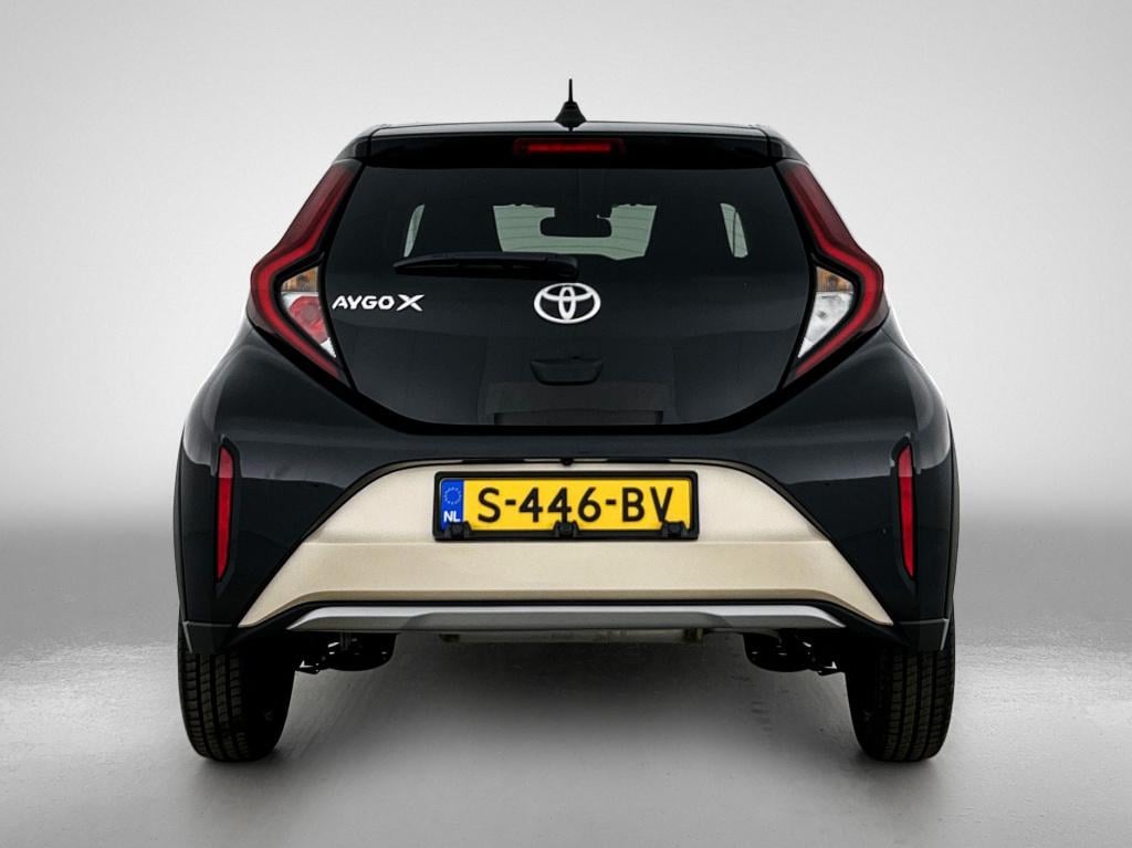 Toyota Aygo x 1.0 vvt-i s-cvt envy automaat | navigatie | jbl soundsystem |