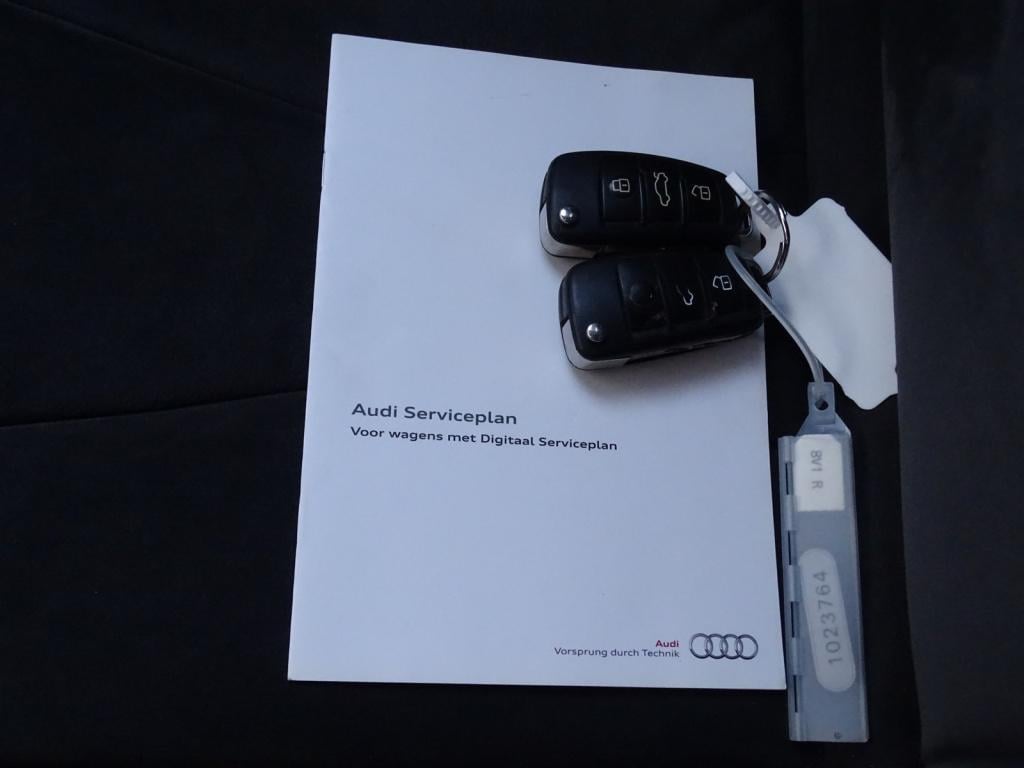 Audi A3 limousine 1.4 tfsi cod attraction pro line plus s-line automaat