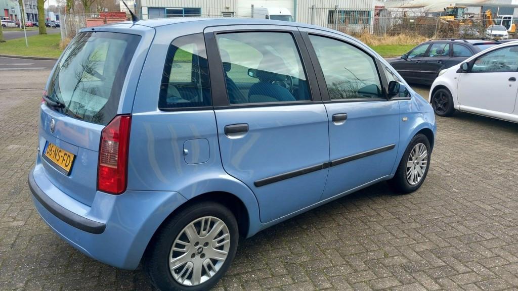 Fiat IDEA 1.4 16v Dynamic 5deurs bj:2004 airco 126.000km nap