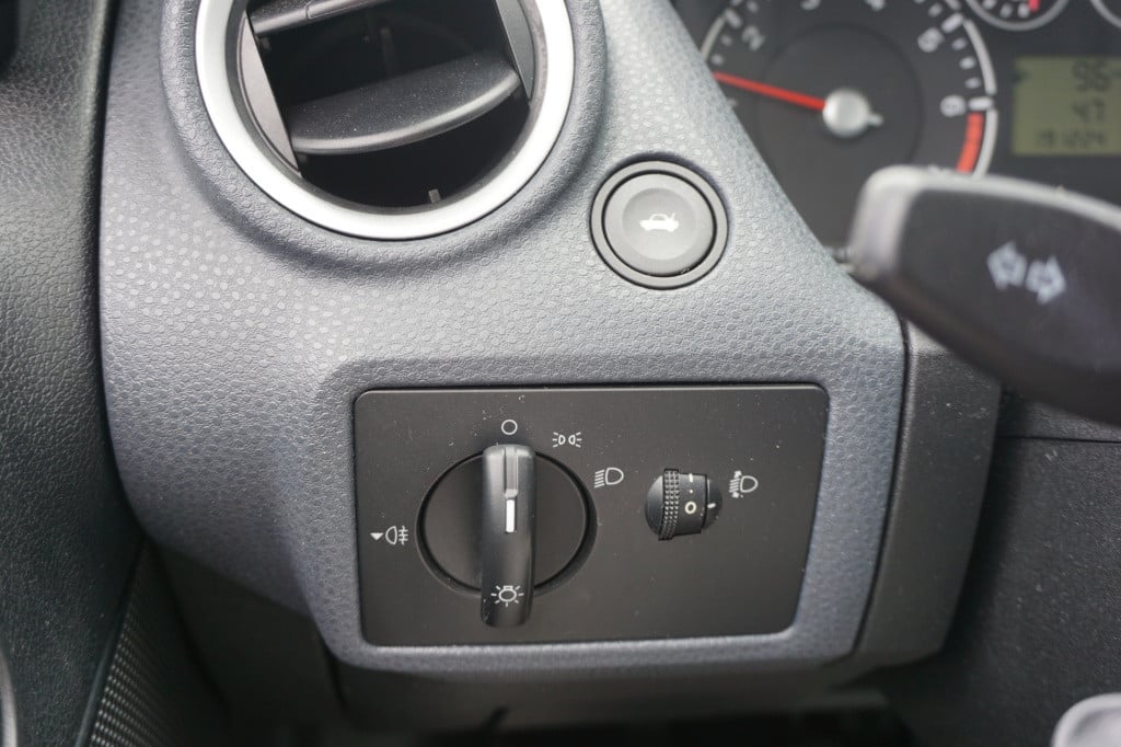 Ford Fiesta 1.3-8v champion airco / elektr. ramen / trekhaak / nap