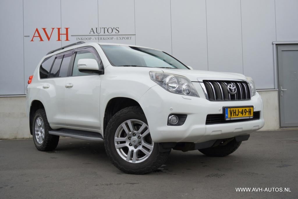 Toyota Land Cruiser 3.0 d-4d-f lx window van