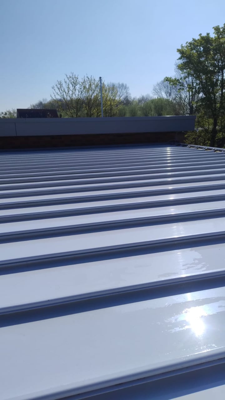 Glazenwas, zonnepanelen en bijbehorende diensten aangeboden