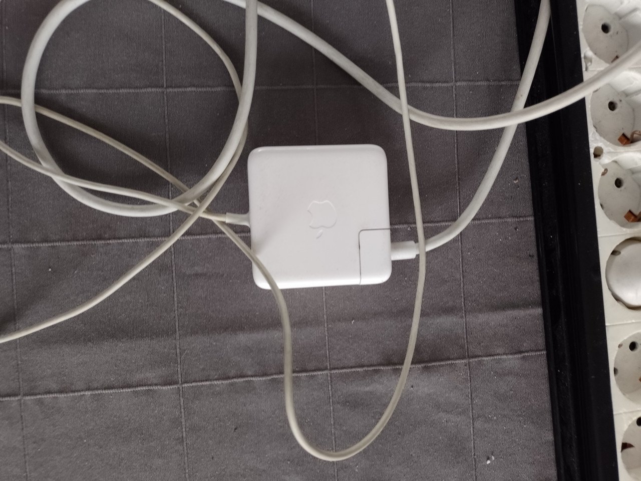 Macbook Pro-i7-750gigaSSD-werk16giga-Wifi-Webcam-Bluetooth-Goede Accu