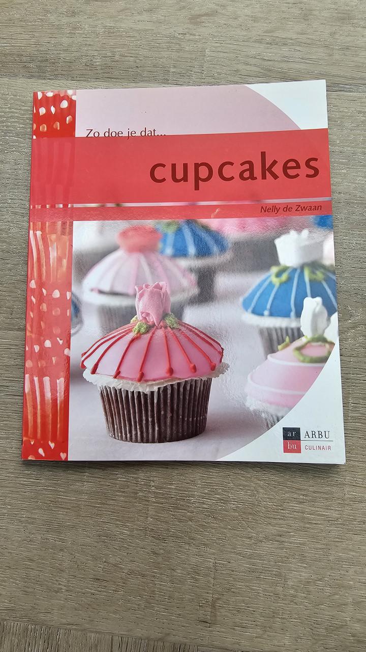 Cupcake en decoratie: 1 boek en 2 tijdschriften in 1 koop