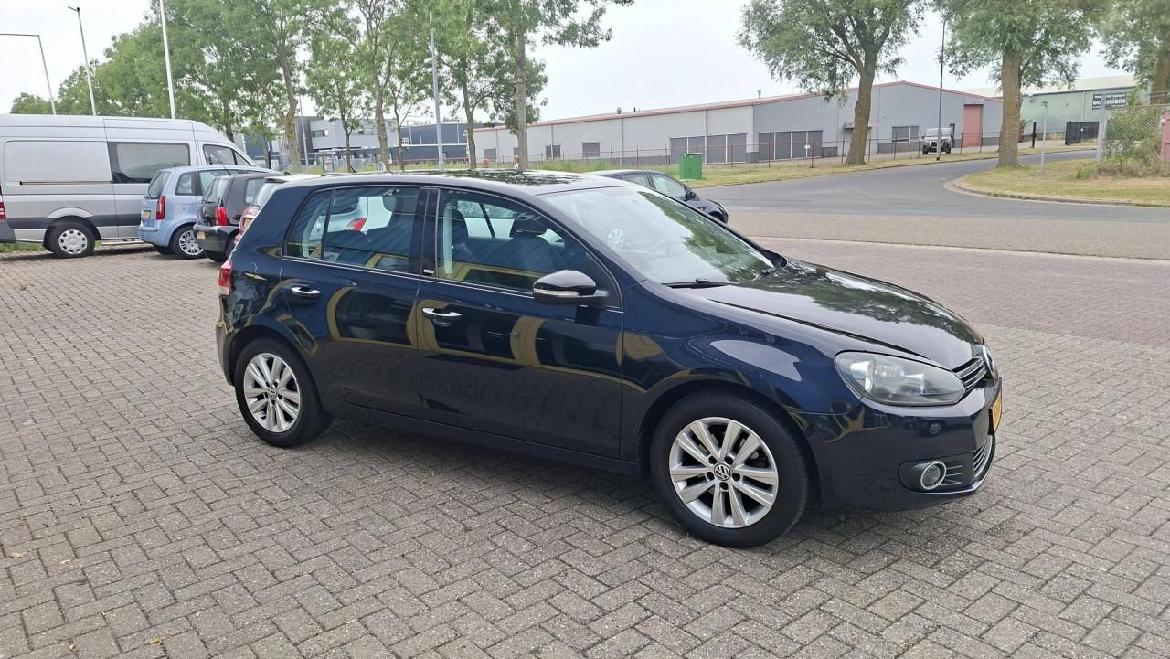 Volkswagen Golf 1.2 TSI BlueMotion Comfortline 5drs bj:2011 airco i.z.g.st
