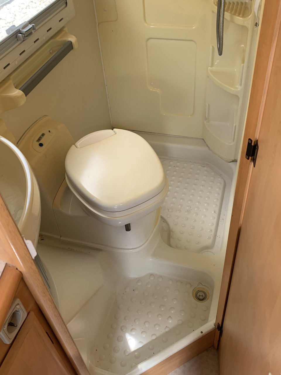 Chausson 71 Odyssee 1.9Turbo ( starters camper, 101.000km )