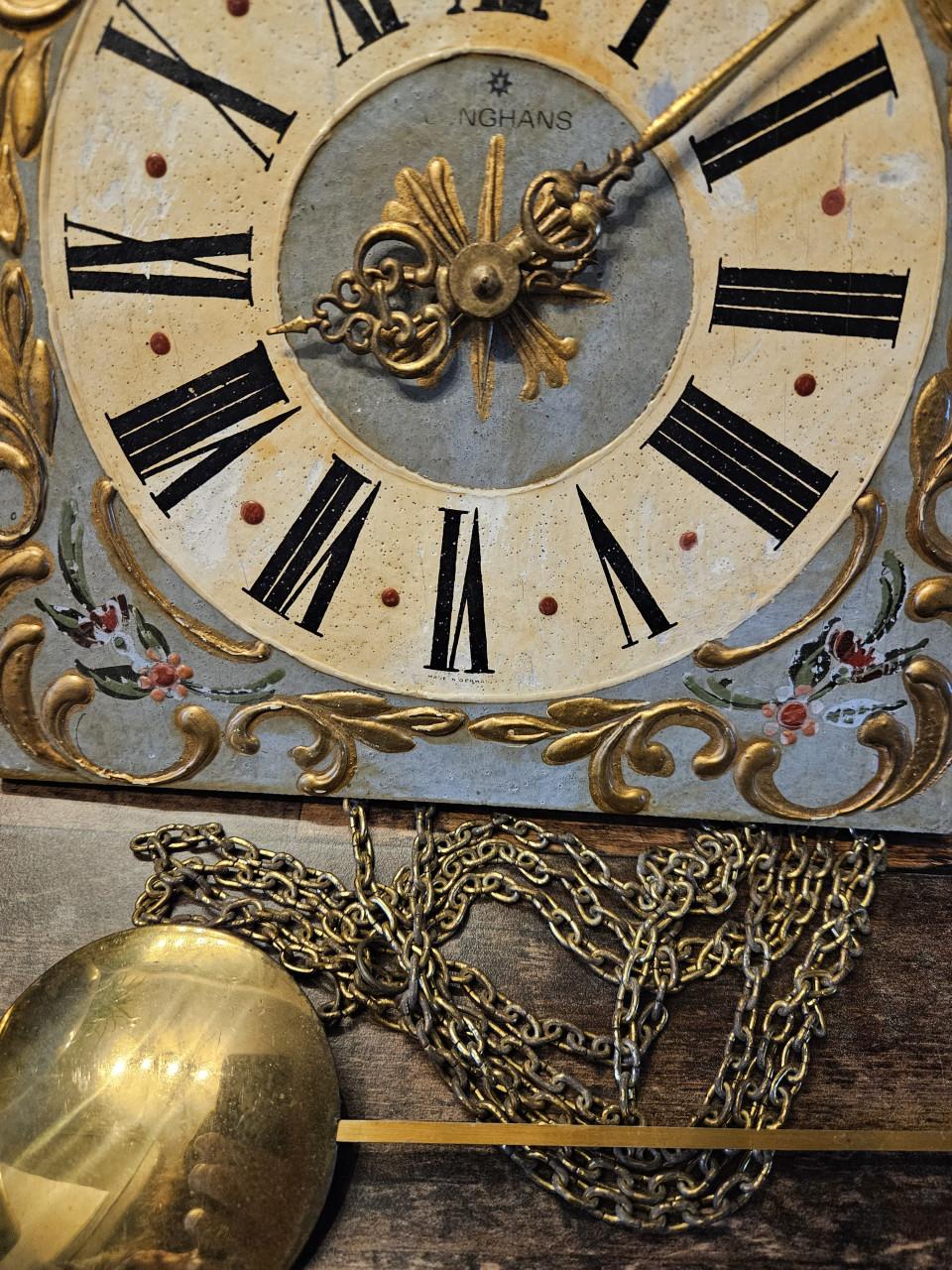 Antieke Junghans wandklok met handgeschilderde details