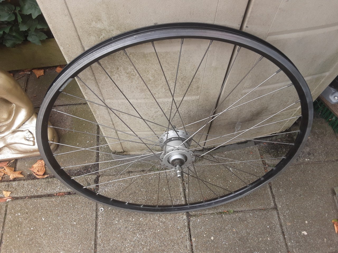 28 inch shimano voorwiel, naafdynamo,  velg rem