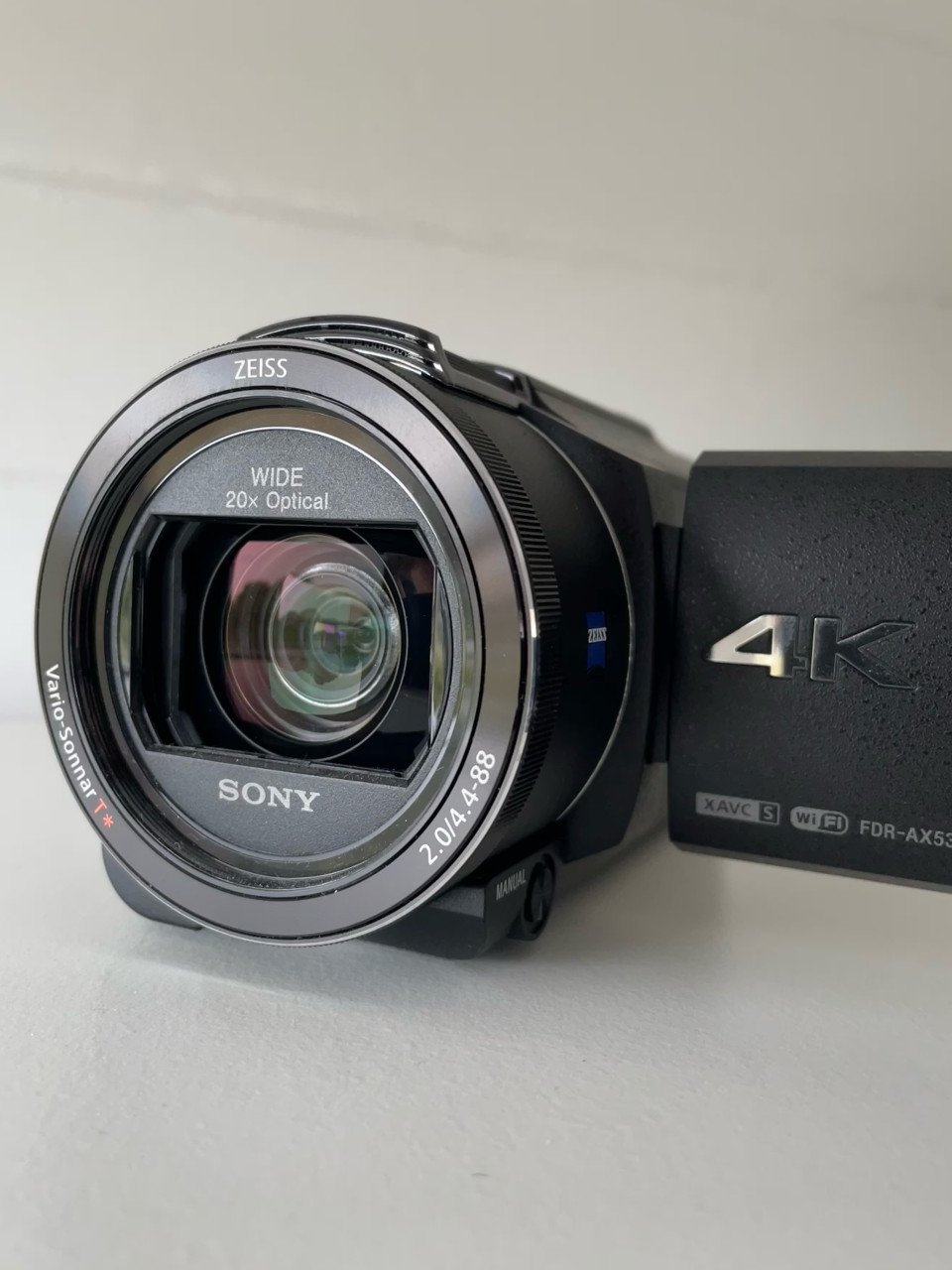 Sony FDR-AX53 4K Handycam – Filmstudio-kwaliteit in je hand! 🎥