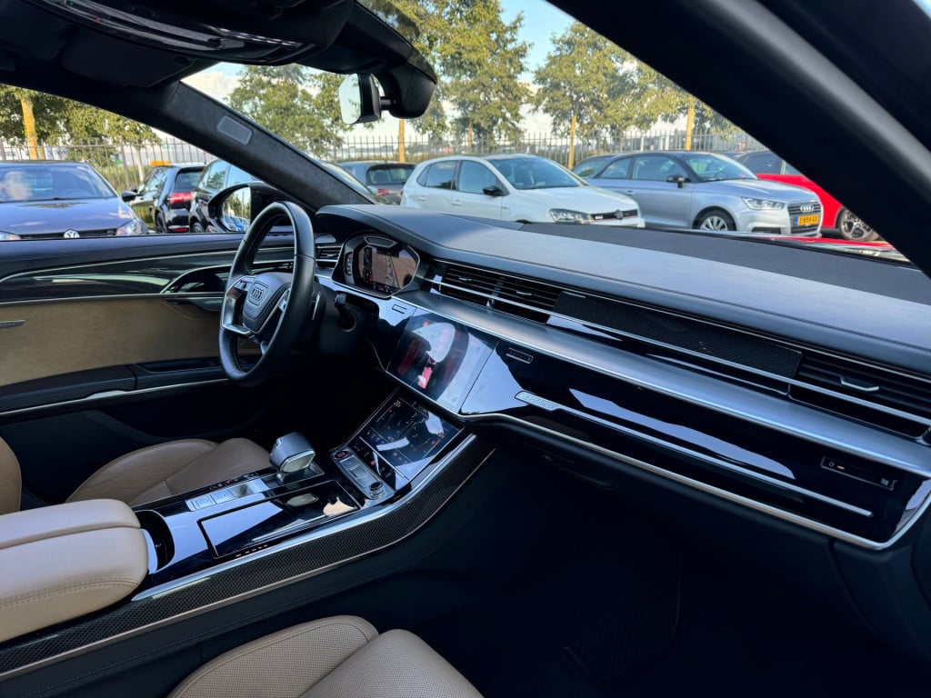 Audi S8 4.0 tfsi s8 np280,000€ abt keramisch laser nachtzicht 4-wielsturing