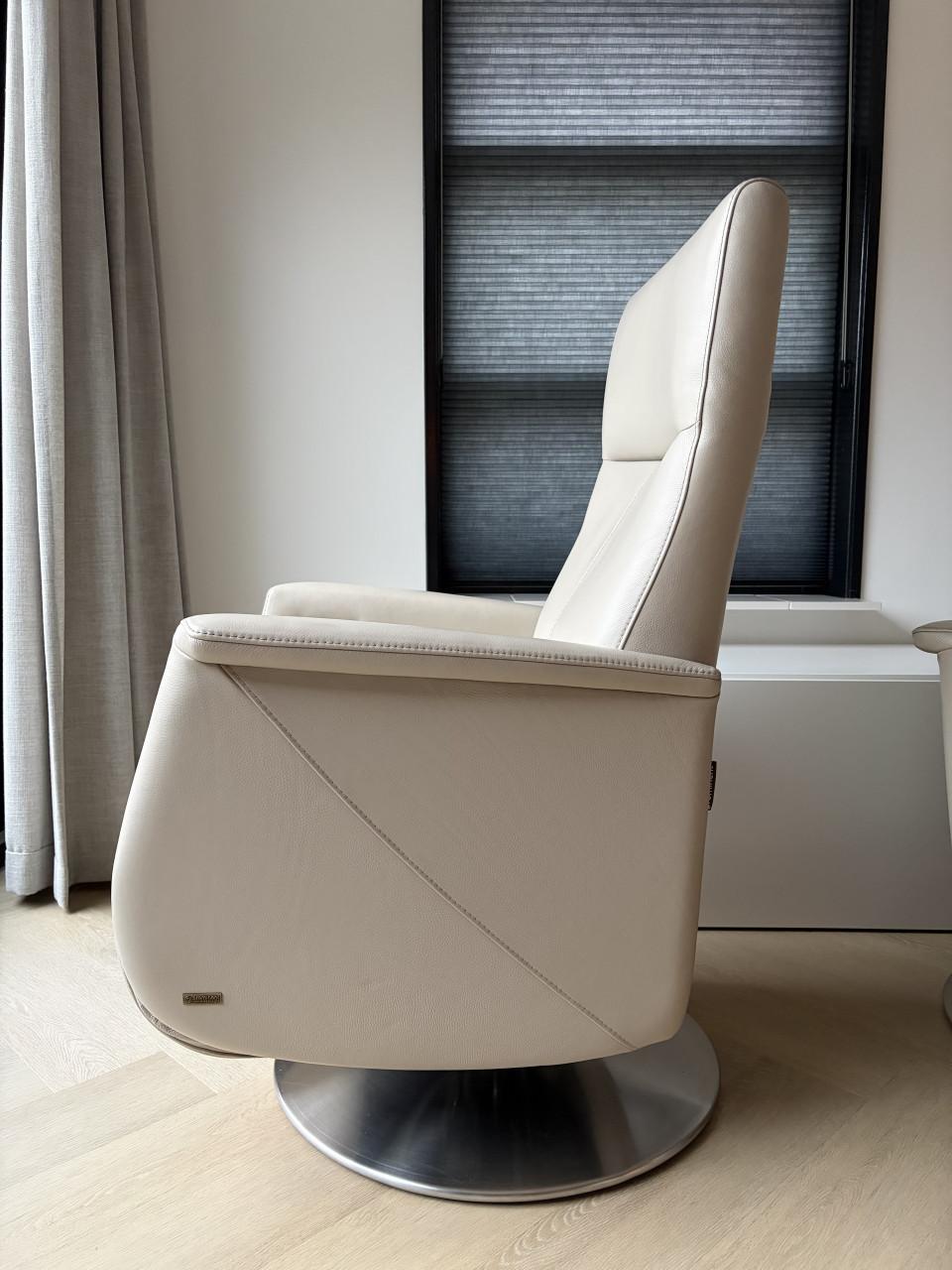 Set van 2 Prominent sta-op relax fauteuils (ZGAN!)