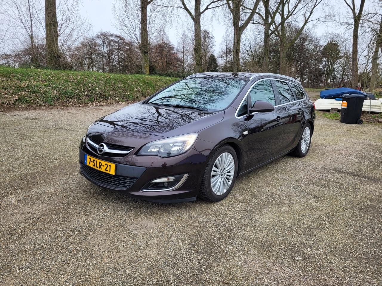 Opel sports tourer 1.4 Design Edition