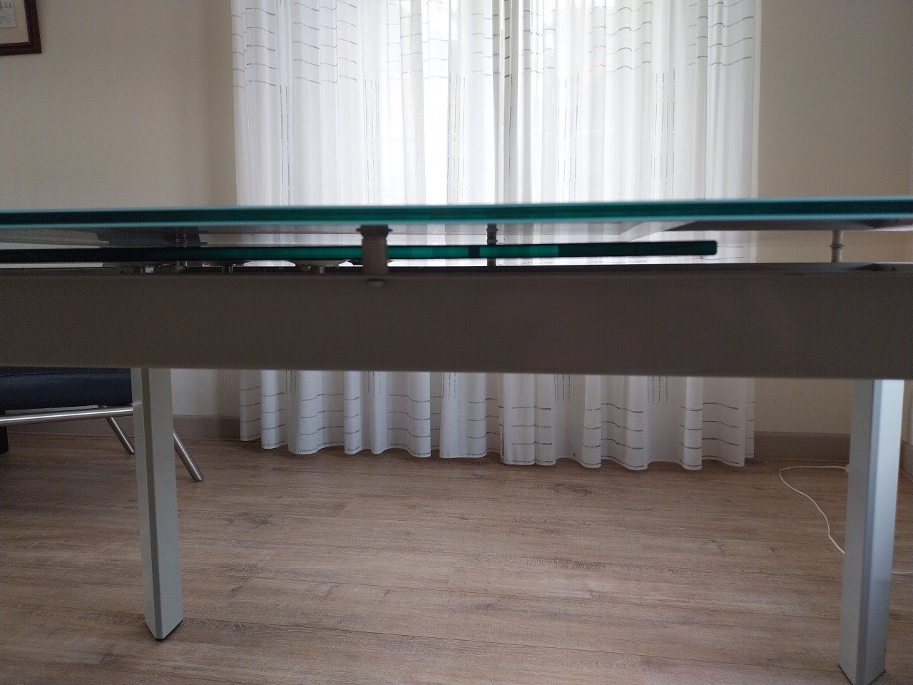 Glazen eetkamer tafel