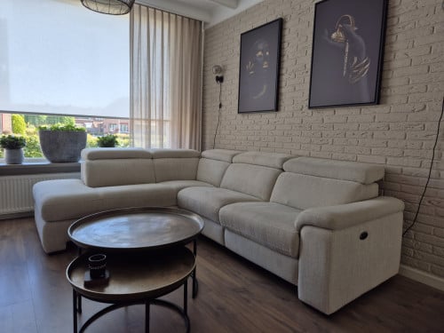 Beige Hoekbank Morres met elektrische relaxfunctie