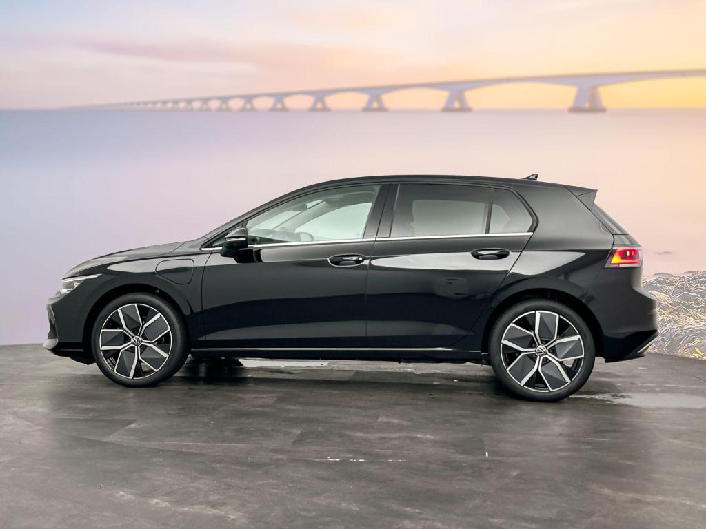 Volkswagen Golf style plug in hybride 204 pk