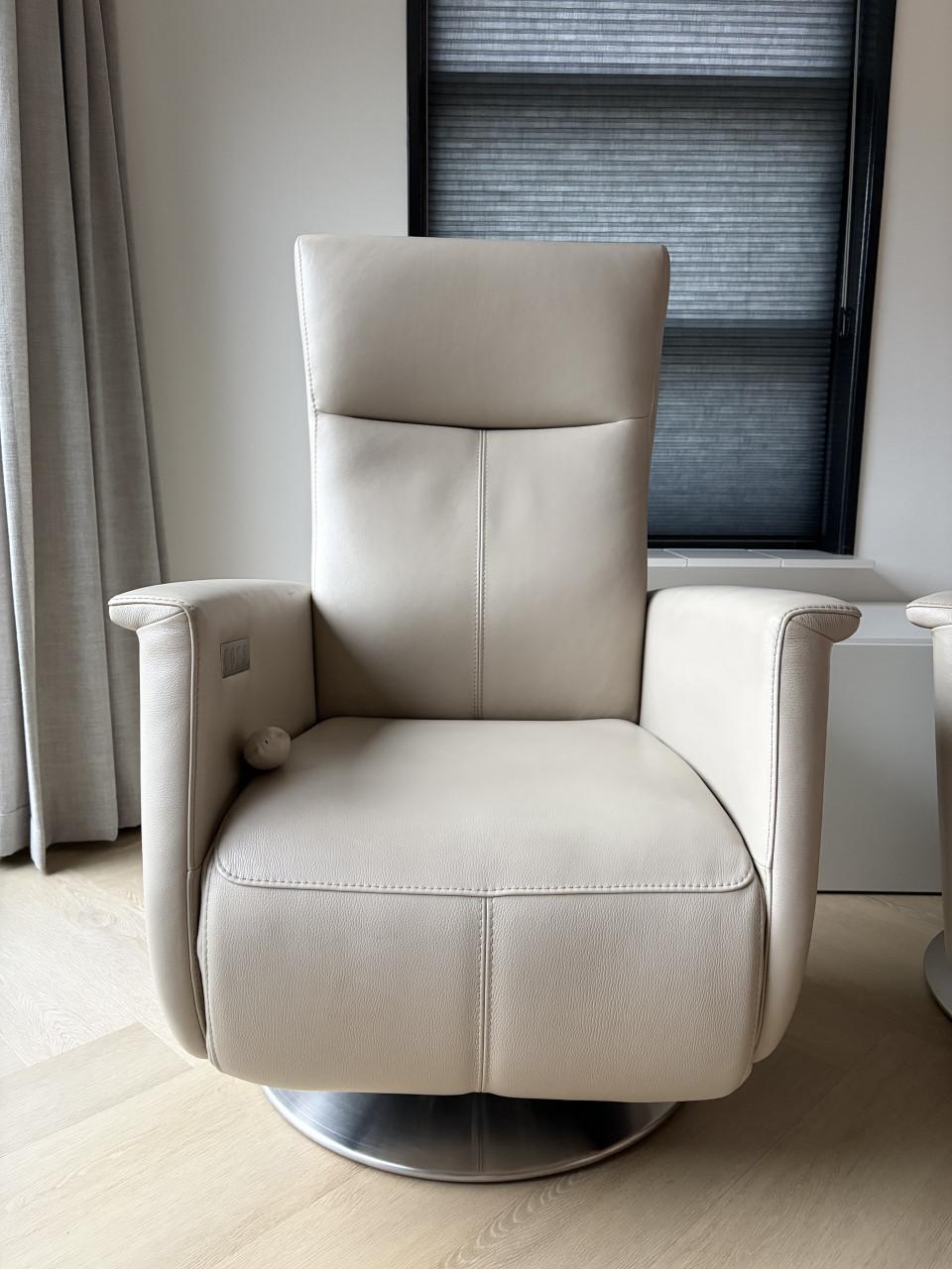 Set van 2 Prominent sta-op relax fauteuils (ZGAN!)