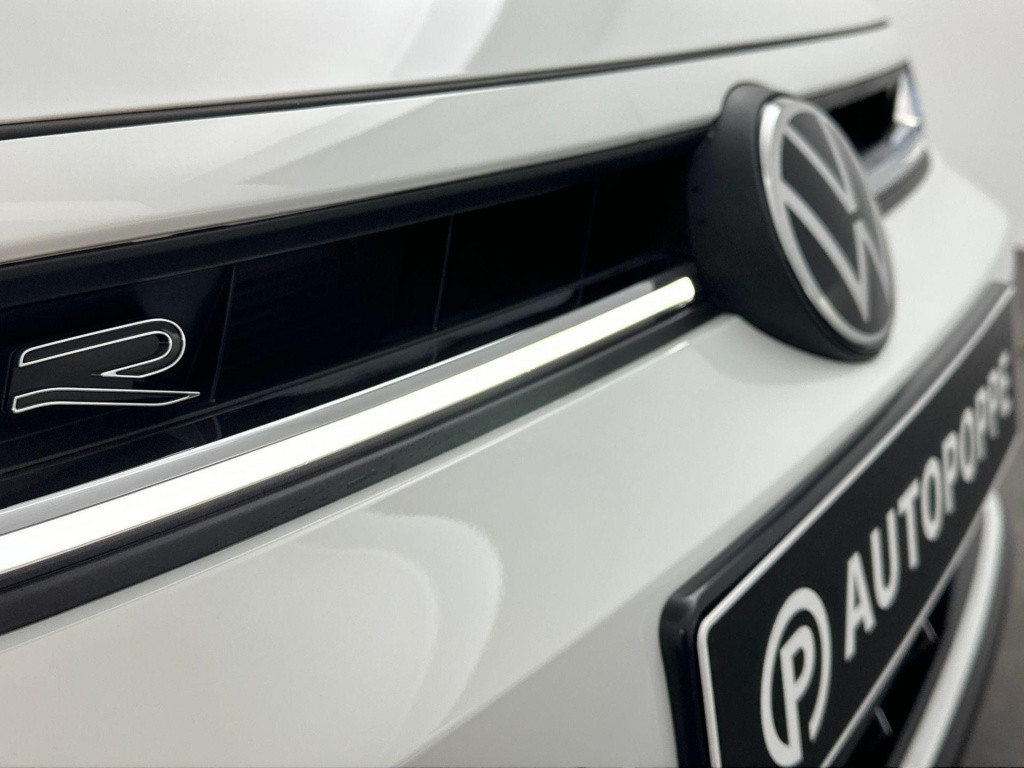 Volkswagen Polo r-line-edition 1.0 70 kw / 95 pk tsi hatchback 5 v