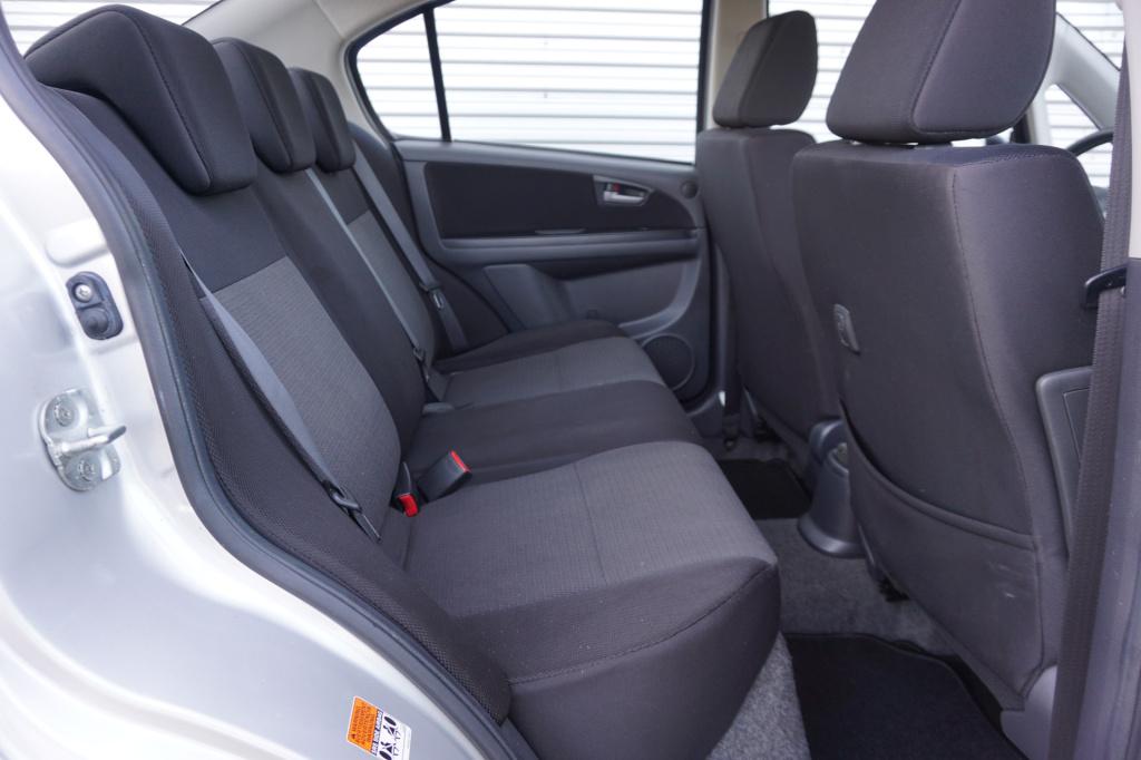 Suzuki Sx4 1.6 exclusive airco / elektr. ramen / trekhaak / lm velgen / nap