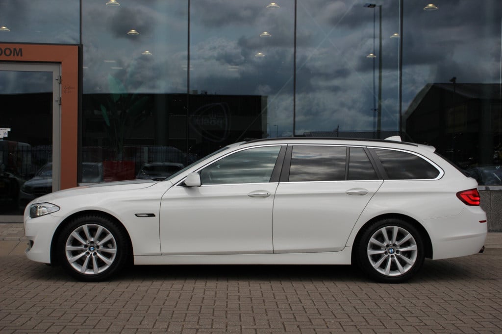 BMW 5 Serie touring 523i high executive | leder | memory | pano | dealer on