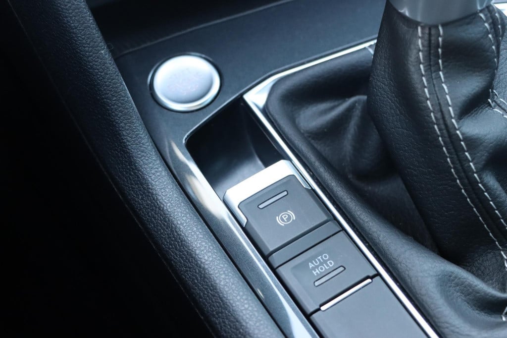 Volkswagen Tiguan 1.4 tsi ehybrid r-line business + 245pk dsg6
