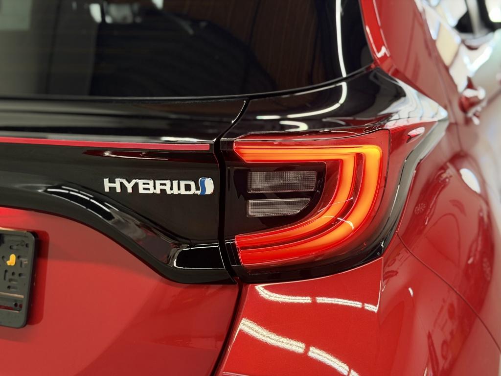 Toyota Yaris 1.5 hybride bi-tone executive| hud| stoel.verw| camera| bsm