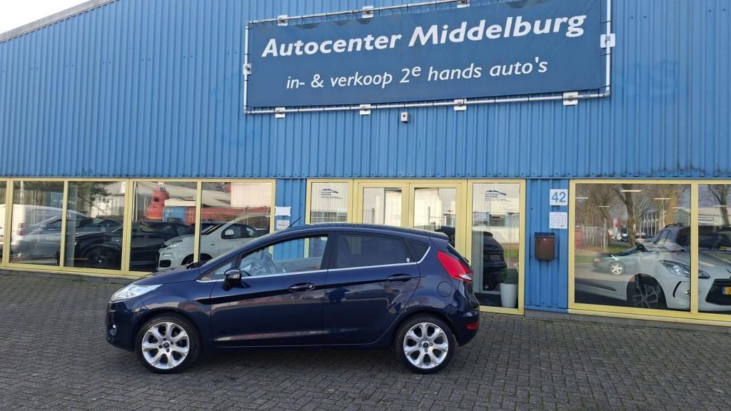Ford Fiesta 1.4i Ghia 5deurs bj:2010 airco-leer apk 2027 i.z.g.st