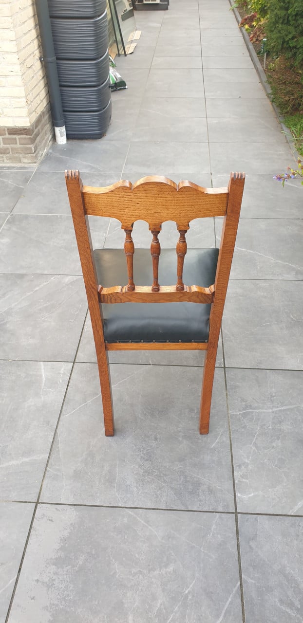 Eetkamerstoelen (9 stuks)