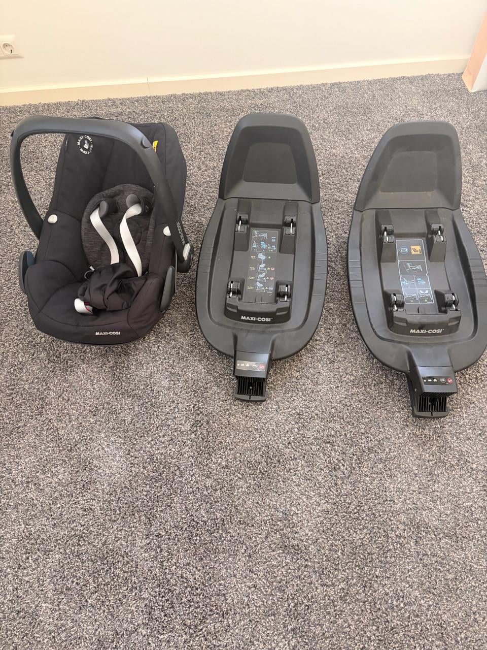 Maxi cosi + 2 isofix bases