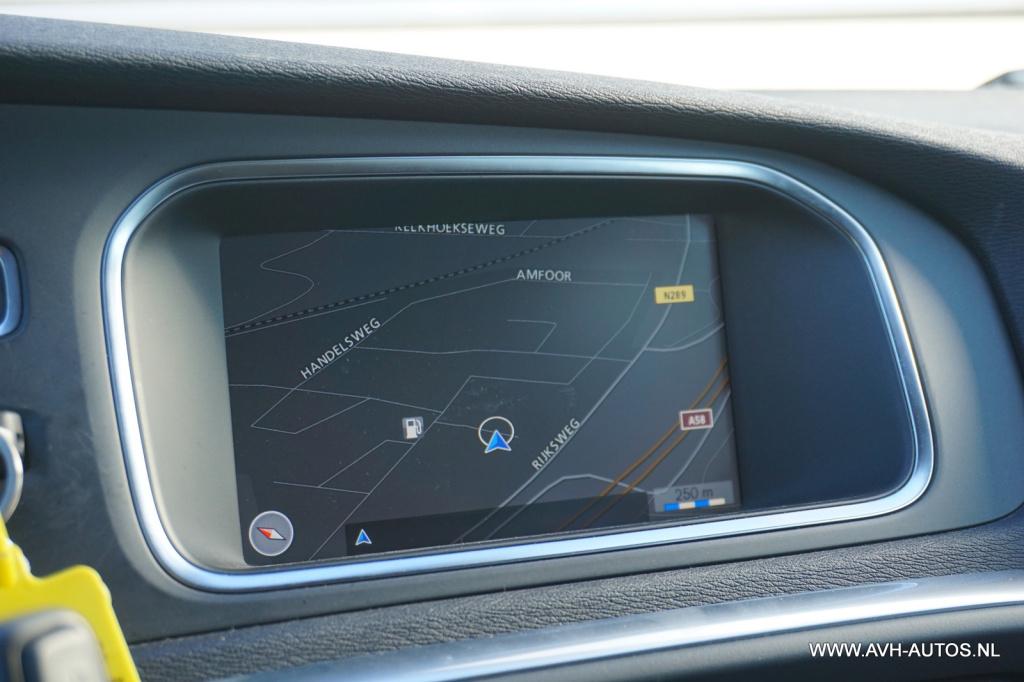 Volvo V40 1.6 t3 r-design