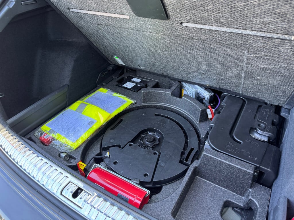 Audi Q3 35 tfsi advanced * matrix led * keyless * trekhaak