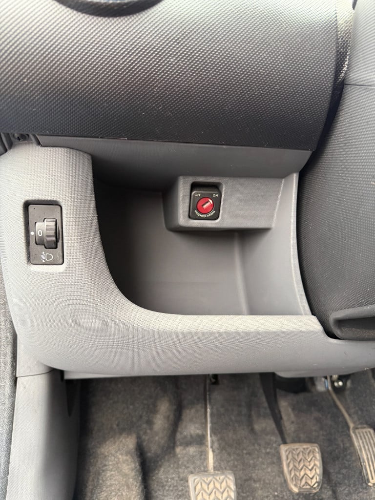 Peugeot 107 1.0 - urban move - airco - 5drs