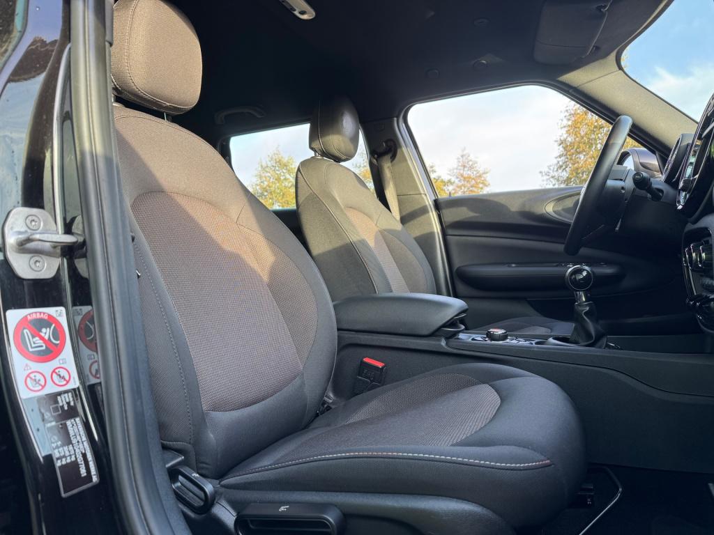 Mini Clubman mini 1.5 one * stoelverwarming * pdc * navigatie