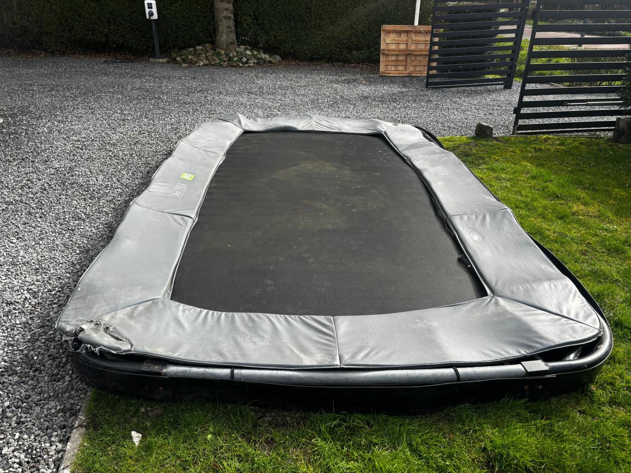 EXIT Trampoline - inground - 366 x 244 cm