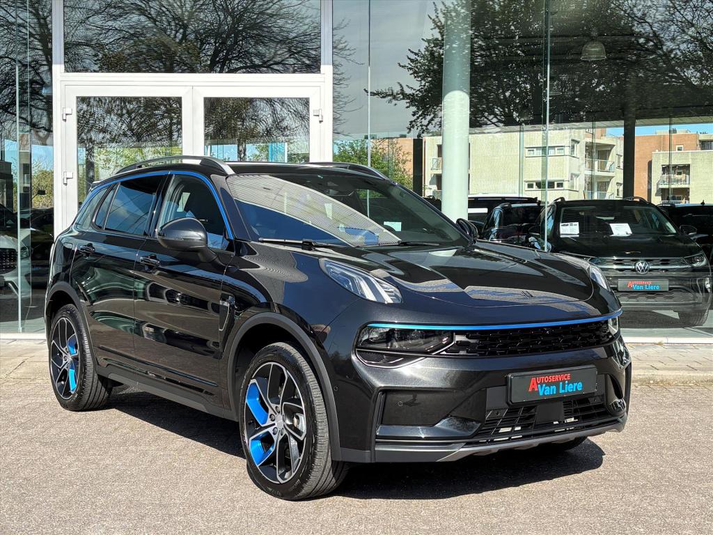 Lynk & Co 01 1.5td 261pk phev 7dcth| schuifdak|navi|my'24| 1e eigenaar| rij