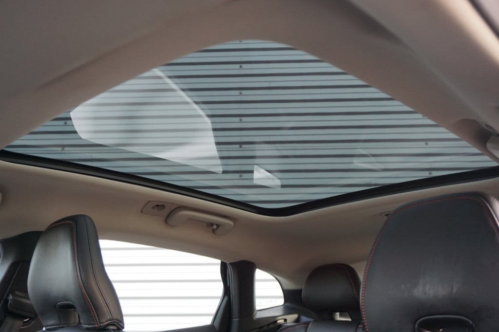 Volvo V40 2.0 d2 ocean race business airco / navi / camera / leder / cruise
