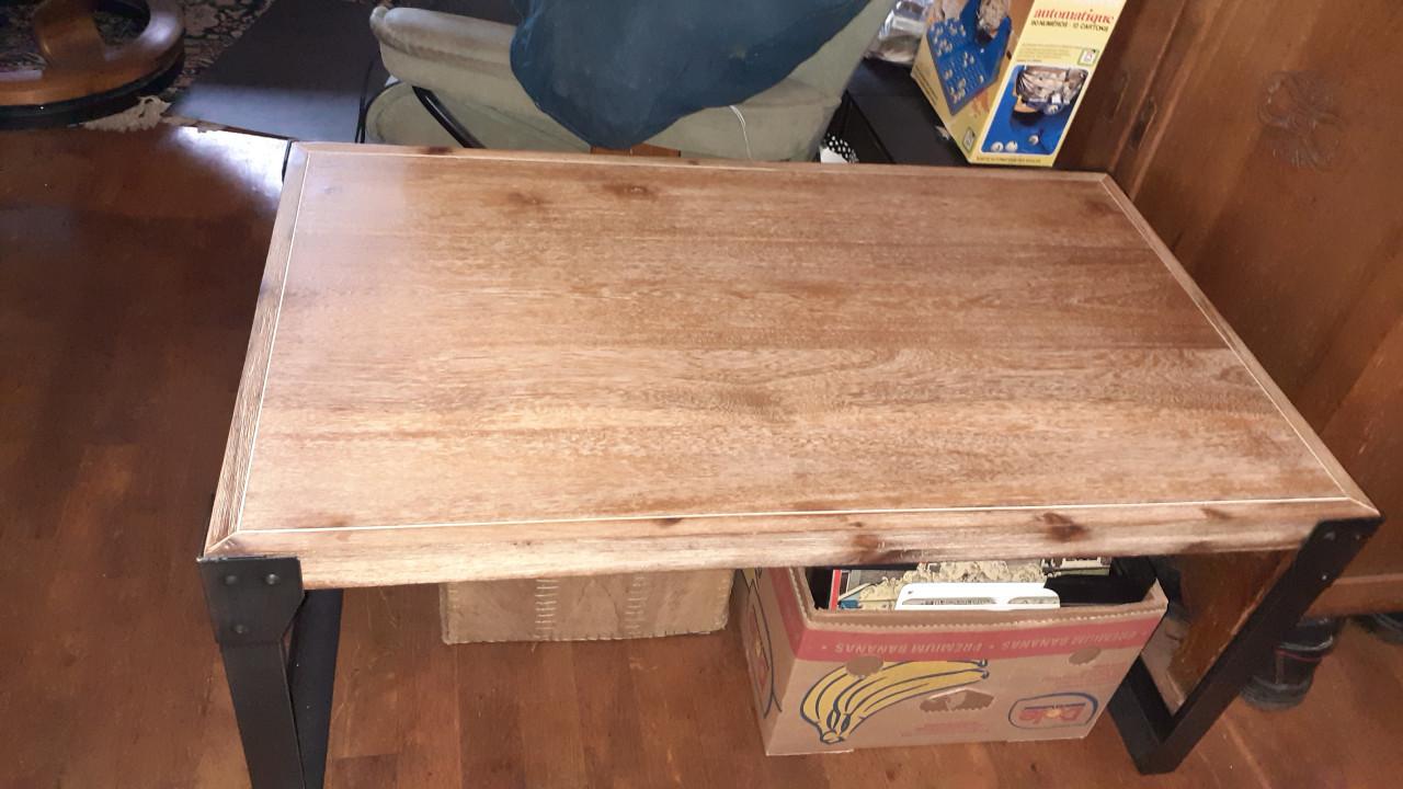 Salontafels *** Diverse en bij-zet-tafel / nachtkastje