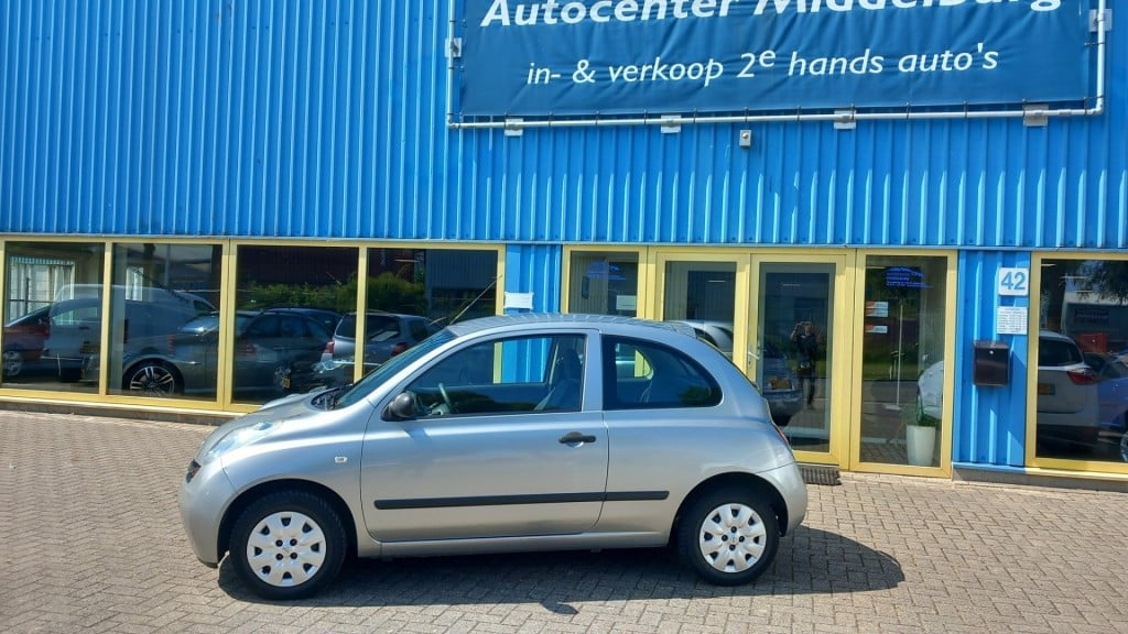 Nissan Micra 1.0 basis
