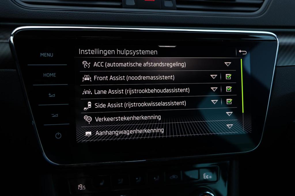 Skoda Superb combi 1.4 tsi iv sportline business 218pk dsg6 | soh 94,3% |