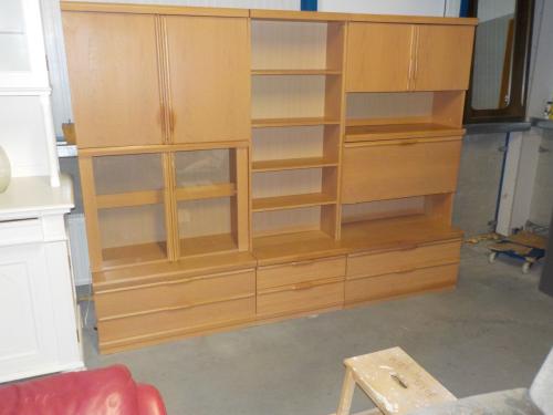 8 delig wandmeubel in redelijke tot goede staat opruimprijs 10 euro