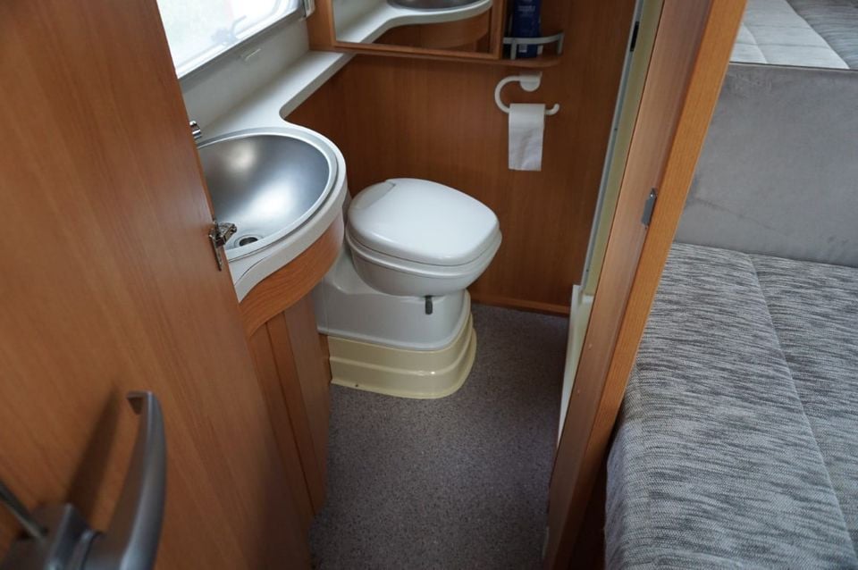 Te huur ruime knaus camper