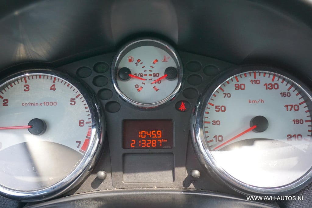 Peugeot 207 sw outdoor 1.6 vti xs