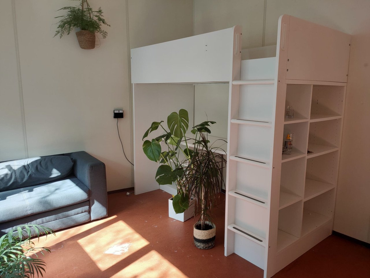 Ikea SMÅSTAD hoogslaper, wit met bureau