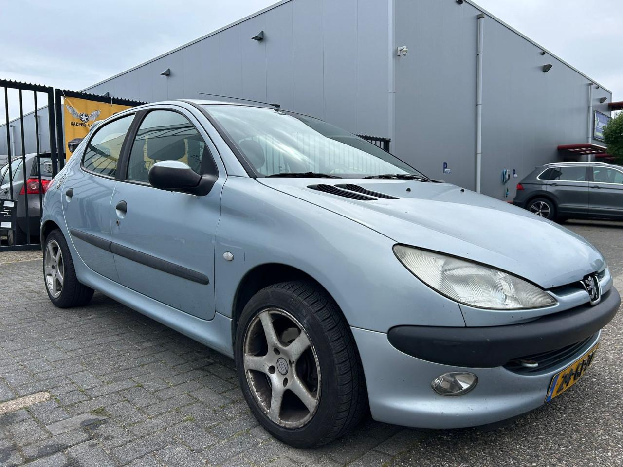 Peugeot 206 1.6 Gentry Bluetooth/Climate Control/Recent Veel Vervangen