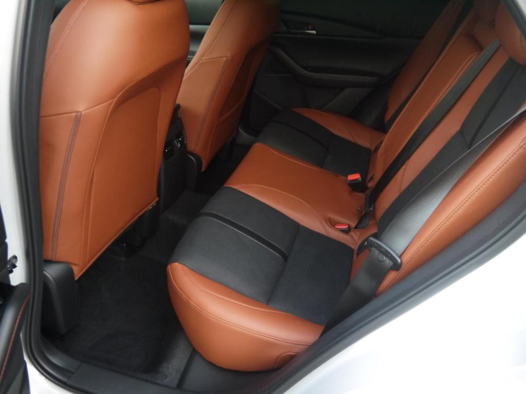 Mazda Cx-30 2.5 e-skyactiv-g m hybrid 140 pk nagisa