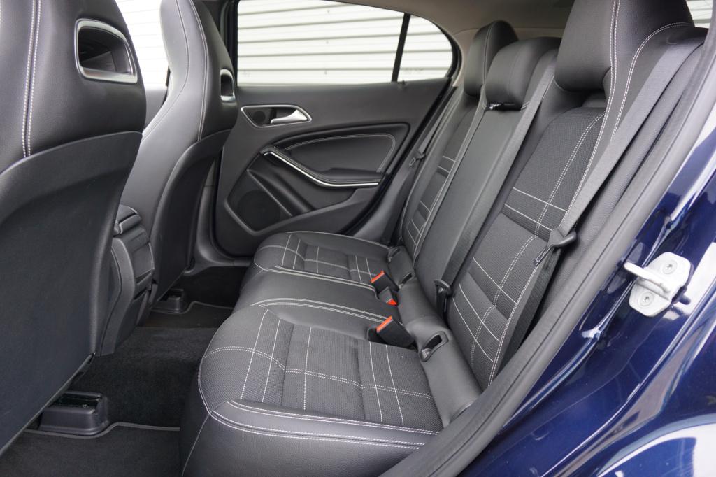 Mercedes-Benz Gla-klasse 180 ambition airco / navi / cruise / pano / parkee