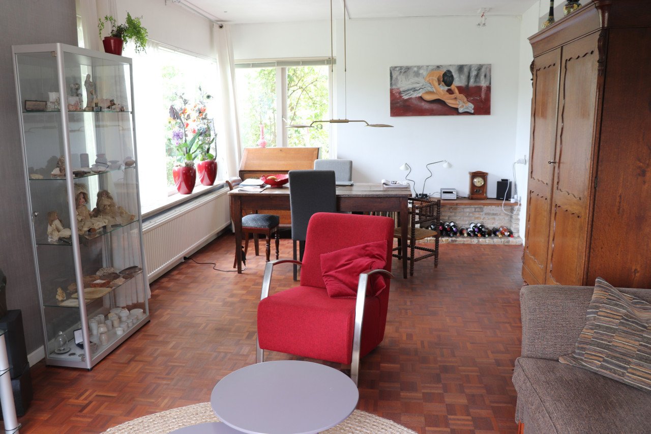 Vrijstaande bungalow te koop in 's-Gravenpolder